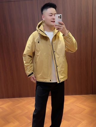 天气大降温,快来试试这件防风连帽二棉外套!#秋冬穿搭 #棉衣棉服 #加厚保暖 #品质男装 #男生穿搭