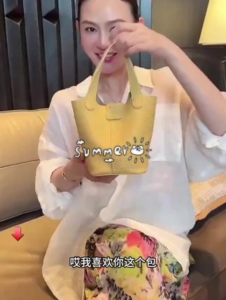 包包女pu软皮手提小包2025夏新款潮ins休闲水桶包百搭单肩斜挎包#包包女 #休闲水桶包#百搭单肩斜挎包#女包推荐