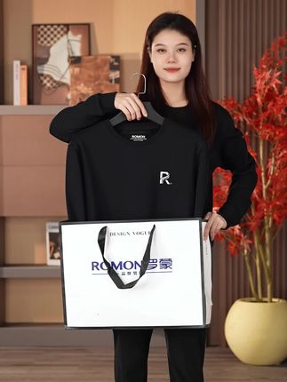 老公穿上这件卫衣,看起来年轻10岁,帅气有面子! #品质男装#卫衣#面料柔软舒适#好穿又好搭#百搭不挑人