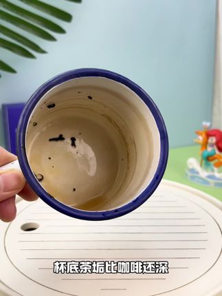 家里长时间不清洁杯子很容易有#茶垢#水垢 来试试这个#泡腾片 #深度清洁 #杀菌