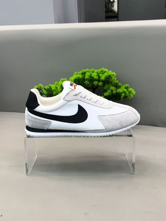 这款男鞋,时尚百搭,舒适透气,穿上它,你就是男神!