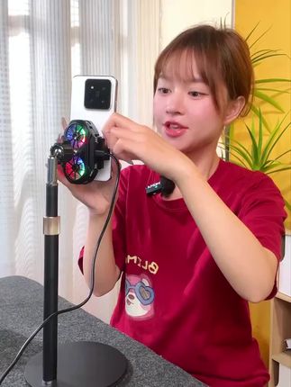 横竖旋转多角度,变焦功能拍微距绝,调焦控制器一键操作,迷你便携好携带,神器安利,绝了!#自拍杆#好物推荐
