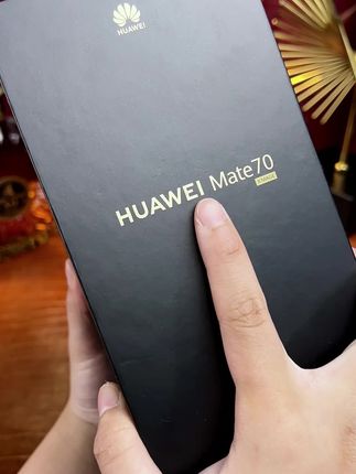 #mate60一款好的手机壳,不仅外观高档,更要真材实料,甄选优质头层牛皮真皮制造,舒适手感体验,高端十字纹理,奢华尊贵!#mate60pro#高端品质#华为mate60#高档大气上档次