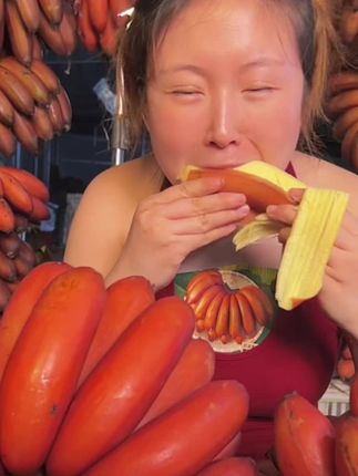 你吃过红色的香蕉吗?不泡药水自然成熟,放熟后软糯香甜又好吃