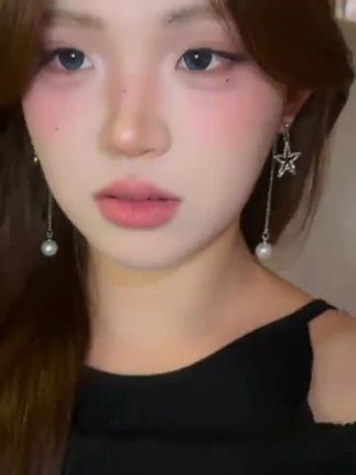 星光为你加冕:满钻星星流苏耳饰,精致感溢出屏幕