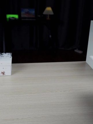 实木加大面板,阅读学习娱乐追剧都可以用