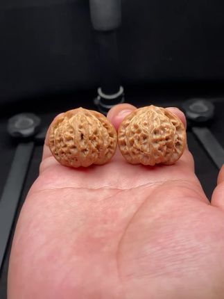 宫灯核桃桃心文玩核桃宫灯狮子头小尺寸矮桩精品配对42mm盘玩核桃四座楼核桃