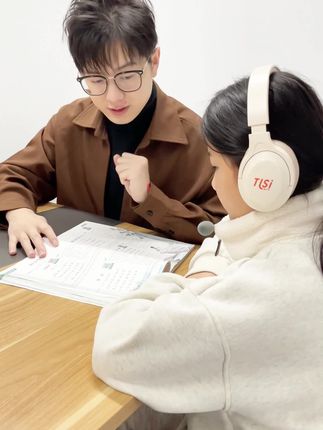 孩子背书注意力不集中 试试这个AI英语诵读耳返 还有小初高全套课程