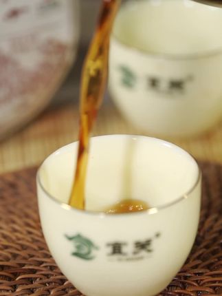云南冰岛熟茶,茶农直销,不好喝不要钱,一饼仅9.9元!