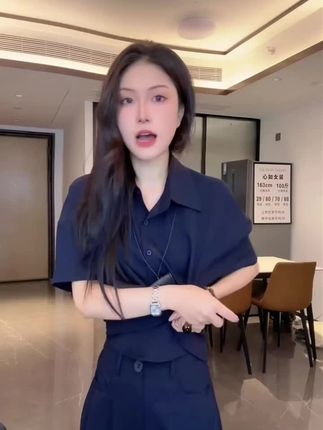 老钱风套装女高级感藏蓝色宽松显瘦短袖衬衫休闲阔腿裤两件套