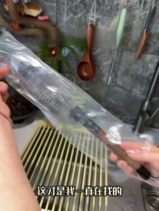 家里备一把这样的长柄杯刷,平时刷洗杯子很方便, 榨汁机 豆浆机#长柄杯刷 #杯刷 #生活好帮手 #水壶刷子 #实用好物