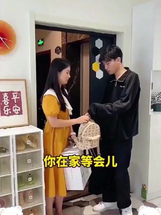 一瓶可以搞定全屋的#多功能清洁剂 真的很好用喷完擦完整个屋了都是干净香香的!#居家好物 #家庭必备