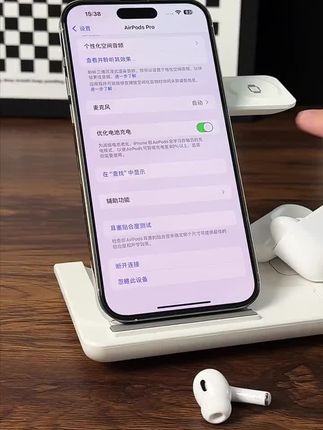 你们要的新款五代降噪版蓝牙耳机它来了!!! 灵动岛弹窗 降噪 通透 空间音频 三真电量显示 无线充电全都有!!!#蓝牙耳机 #降噪耳机 #学生党好物推荐 #无线蓝牙耳机