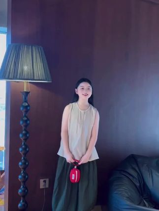 现在别人问我_一个人怎么带大孩子了_我终于可以胡说八道_说孩子是一眨眼长大的了_中间的苦_