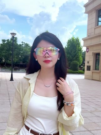 不管谁戴上都帅气十足的护目镜,快艾特旅游搭子一起安排!