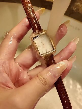 为你收集日落时的云朵,为你收藏下雨后的晴 空空間海存储 #女表#手表推荐#520礼物#七夕礼物#通勤穿搭 #小众手表