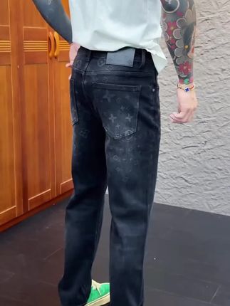 重工欧货印花牛仔裤,黑灰色渐变,舒适透气版型帅