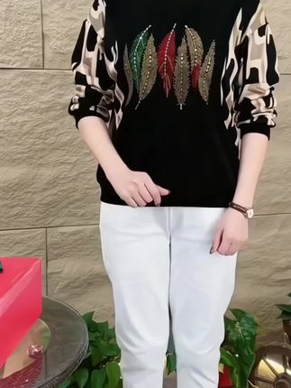宽松妈妈女装大码200斤秋季长袖T恤 十九块九包邮2025年秋季新款烫钻长袖大码女装妈妈装 #这样穿太好看了 #大码女装 #显瘦遮肉 #面料柔软舒适 #胖瘦都能穿