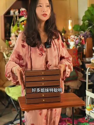 收纳首饰特别干净整洁,而且特别高档有质感#三层胡桃木首饰盒 #胡桃木首饰盒 # 首饰盒