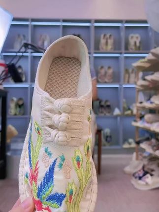 高跟7厘米网纱鞋软底Q弹透气冰冰凉凉女人味十足复古国风刺绣凤凰矮个子的福音坡跟鞋