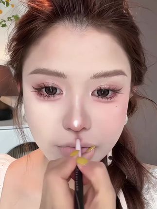 保姆级嘟嘟唇教程高级幼态减龄 改变唇形,幼态减龄#把妆容焊在脸上 #唇线笔推荐 #唇线笔教程 #口红控 #唇形画法