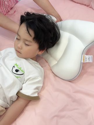 怪我太粗心才知道!原来枕头不合适真的会影响孩子!自从换了这个枕头睡得踏实多了,嘴巴也自然而然闭上了!#儿童枕头