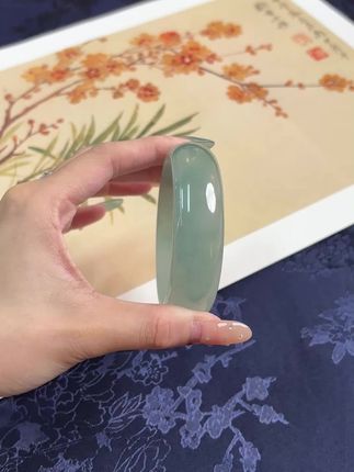 近3小时搜索热度飙升的高档冰飘花上等正宗手镯子
