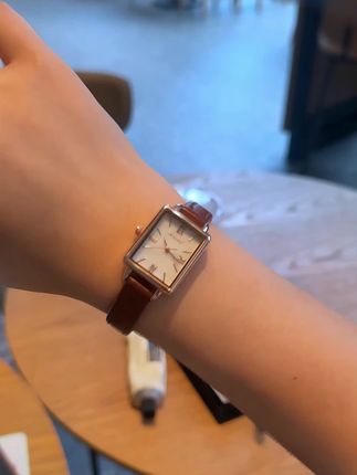 今年流行的这款手表,戴上贼漂亮,很舒适!朋友都夸好看#女表#手表推荐#520礼物#七夕礼物#小众不撞款 #七夕礼物