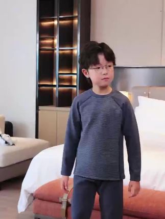 暖冬必备!男童保暖内衣套装,修身有型,柔软亲肤。