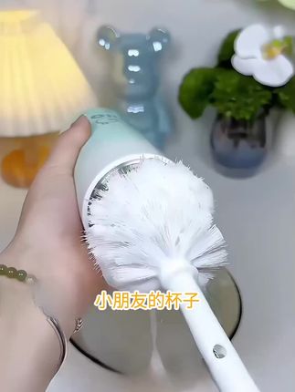 赶紧把家里发糟发烂的普通海绵刷扔掉,试试这个,干净卫生还是五合一多功能的#奶瓶刷 #便携奶瓶刷 #带娃好物#宝妈推荐
