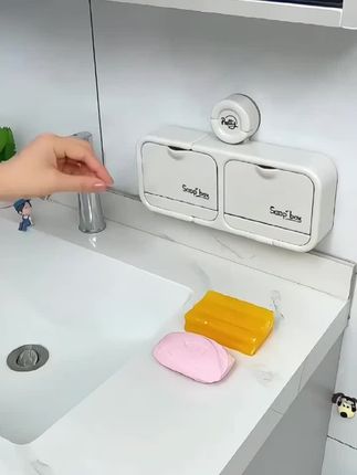 洗手台旁边贴个#吸盘翻盖沥水肥皂盒,肥皂、香皂,洗衣皂都可以放进去沥水收纳#肥皂盒 #香皂盒 #收纳整理 #美观实用
