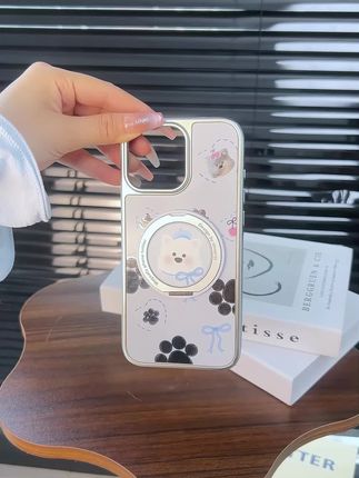 女生边拆快递边喊“这钱花得比我前男友值!”