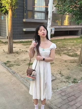 轻盈又清爽是属于夏天的包包呀,编织工艺很精致!#斜挎包 #女包 #美包分享 #夏日出游包显眼的 #美出高级感
