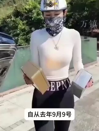 这谁能顶得住呀!眉毛眼镜才是氛围感的神!!戴上它没人能拒绝纯欲风姐姐!