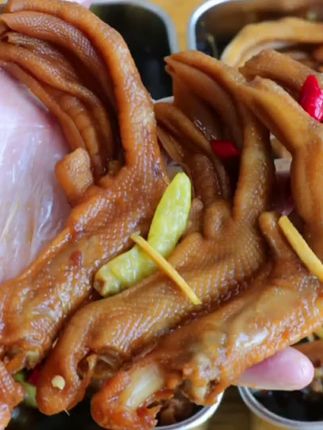 龙岩泡鸭爪福建特产香辣卤味小吃休闲零食下酒追剧手撕解腻鸭掌10只