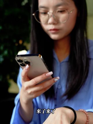 出差人的救命猫:机场安检秒过,加菲猫:这波我脸熟!,3C就印在我脸上