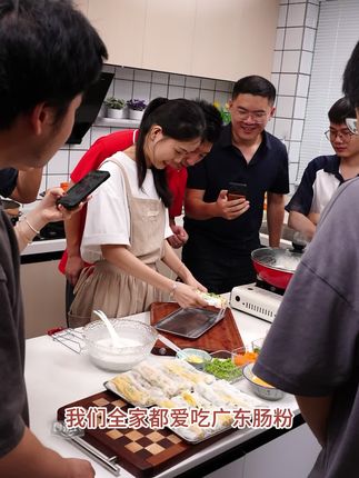 喜欢吃广式肠粉的家人们不用去广东了 在家就可以做 还配一整套工具 太方便了#广式肠粉 #早餐吃什么系列 #广式肠粉做法