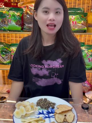 猫猫草很百搭的,搭配不同,用处也不同。效果也不同#猫猫草#野货#山货#农产品#养生就是养健康