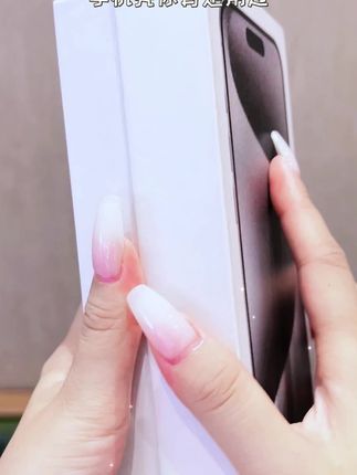 精致又时尚的大视窗折叠镜子支架手机壳,超可爱的立体公仔小新快冲~
