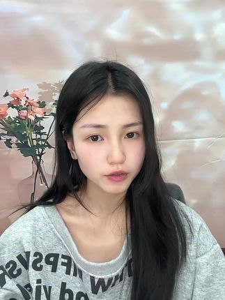 【网红爆款】碎发神器,小巧便携,轻松解决头发毛躁杂乱问题!