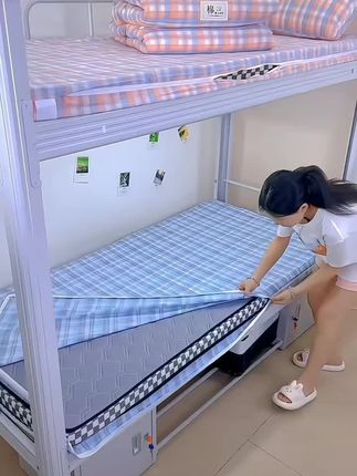 孩子开学住校,可以准备这款#床垫保护套 ,套在床垫铺床就非常方便#床垫套 #宿舍床垫套 #宿舍好物 #宿舍床垫保护套