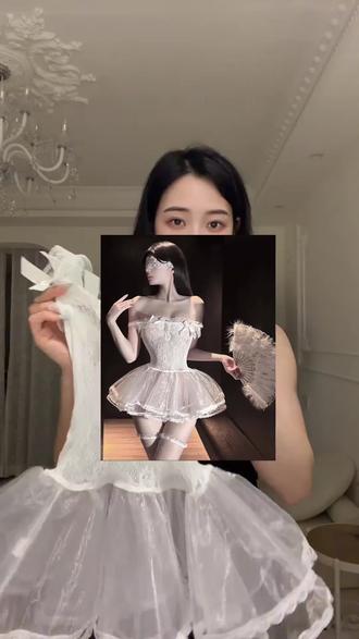 纯欲风一字肩网纱蓬蓬裙梦幻公主风蝴蝶印花短裙