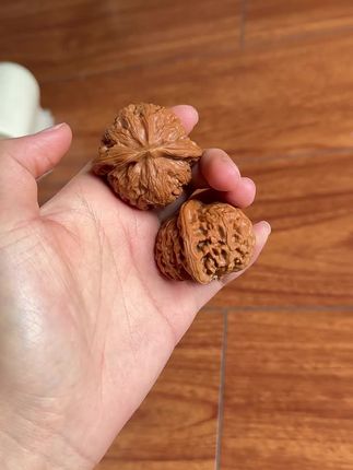 宫灯核桃桃心文玩核桃宫灯狮子头小尺寸矮桩精品配对42mm盘玩核桃蛤蟆头核桃