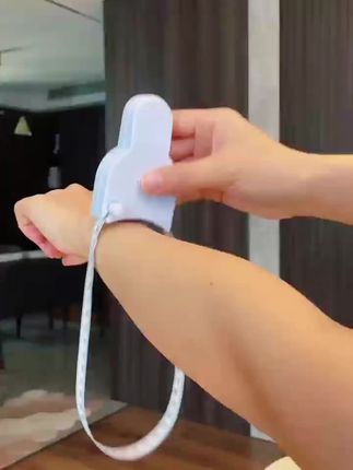可以自动测量的#三围尺,大家都可以备一个,网购健身随时能测量#尺子