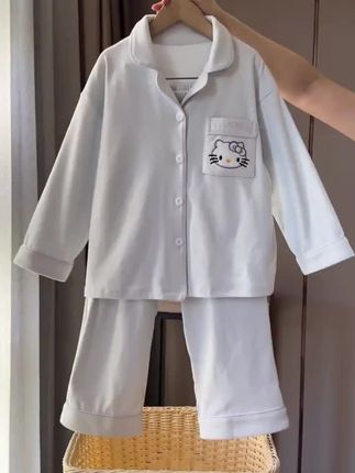 给女儿刚买的德绒睡衣,舒服又保暖,颜值巨高不管出门还是宅家都能穿!#德绒儿童家居服#春秋厚款睡衣#德绒长袖睡衣