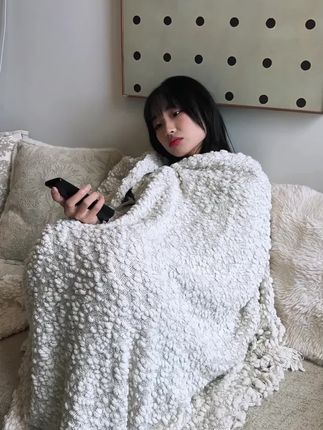家里有孩子的一定要备上这个穿戴式的蒸汽暖手贴,套在手上直接就能用,一点也不影响孩子写作业#暖手宝 #好物推荐