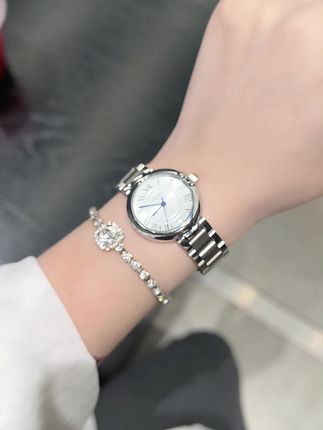 今年流行的这款手表,戴上贼漂亮,很舒适,关键可选!#女表#520礼物#七夕礼物#小众不撞款 #七夕礼物 #通勤穿搭
