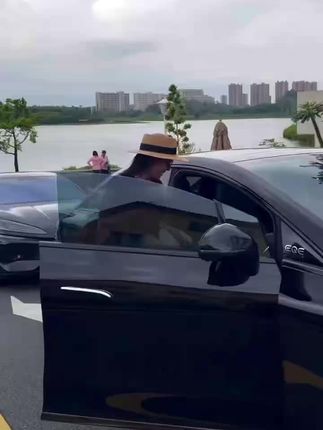 孕妇穿上这款孕妇裤,老公直夸年轻又时尚!