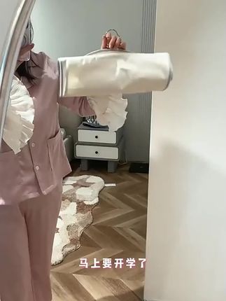 好看又实用的网兜!关键容量大!挂宿舍或家里,收纳袜子内衣内裤啥的超合适!