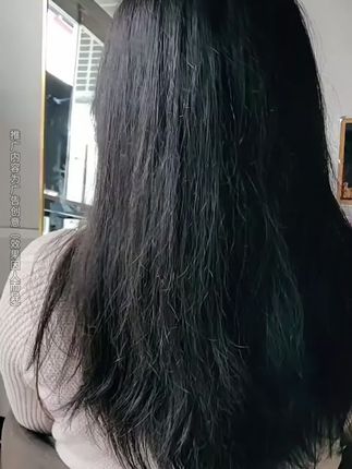 可以喷的#护发精油 枯草毛躁头喷一喷顺滑又有光泽,快去试试这个